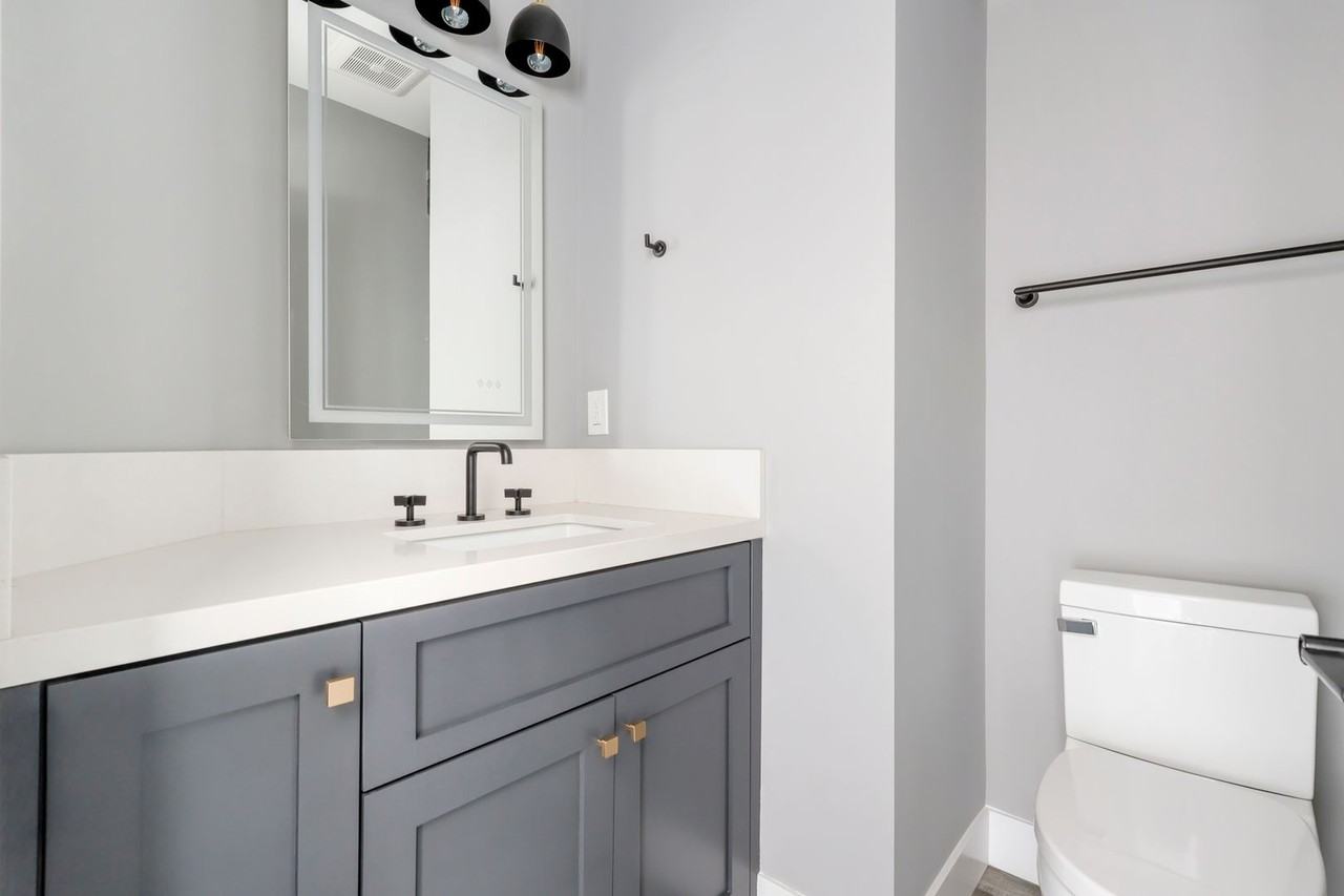 2519 Curtis Ave - Photo 7 of 16