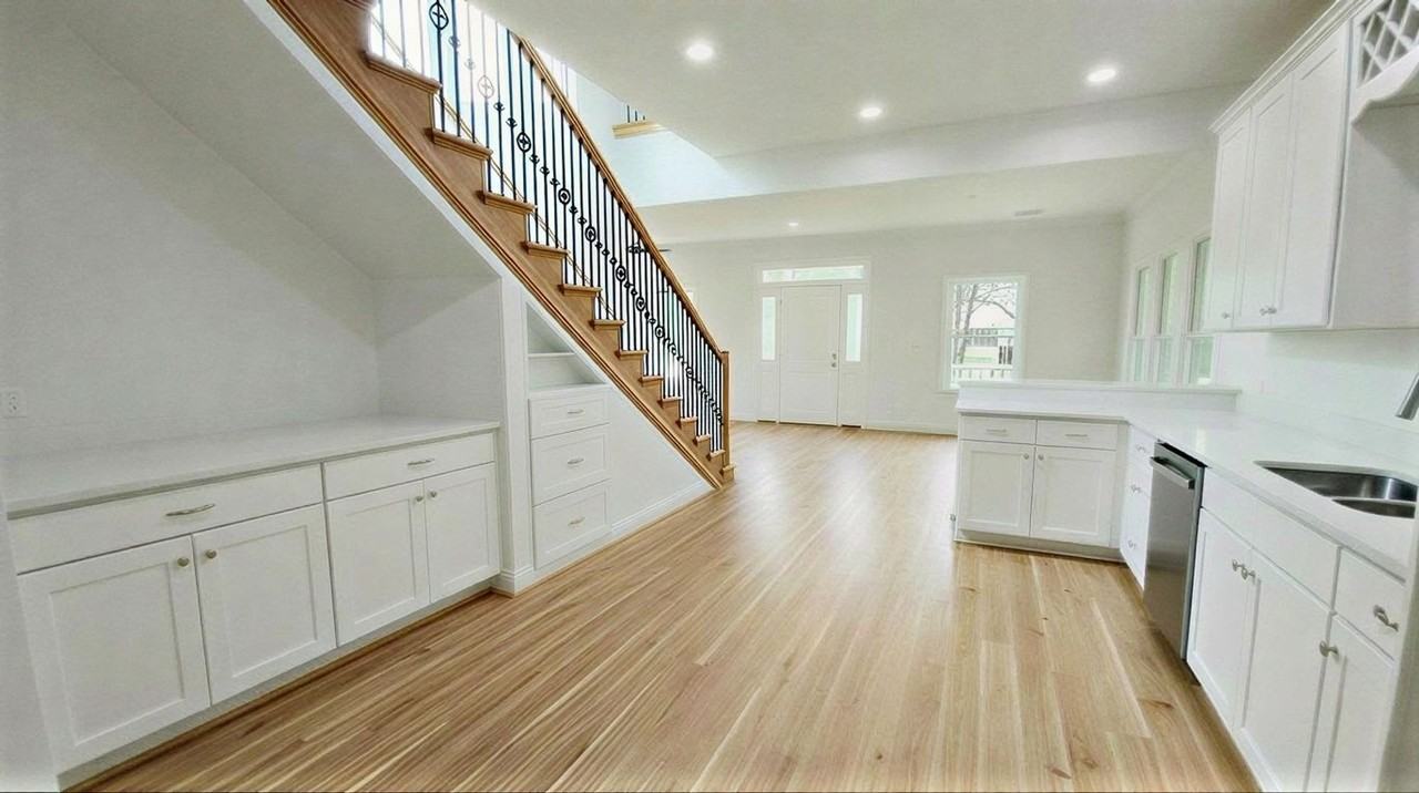 804 E Dean Keeton St - Photo 7 of 10