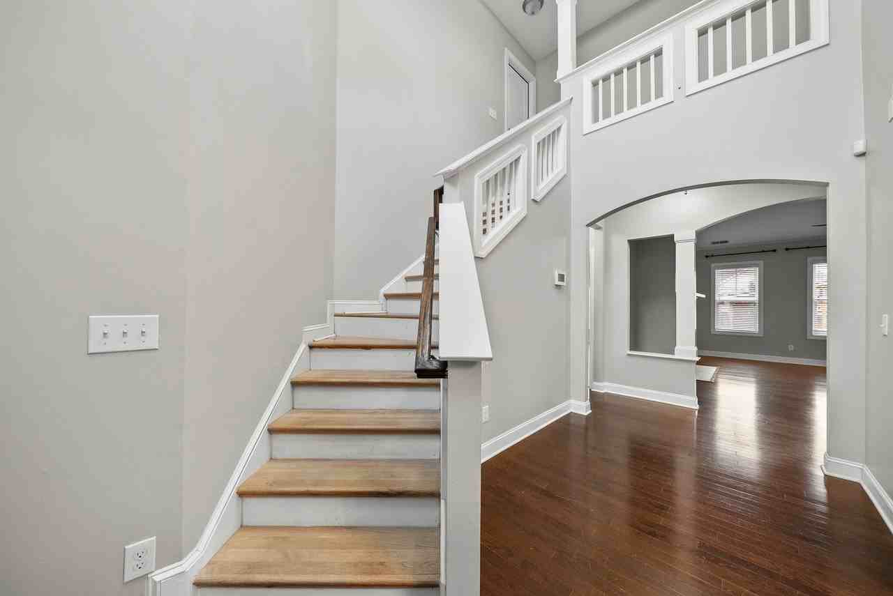 3532 Bunting Dr - Photo 4 of 39