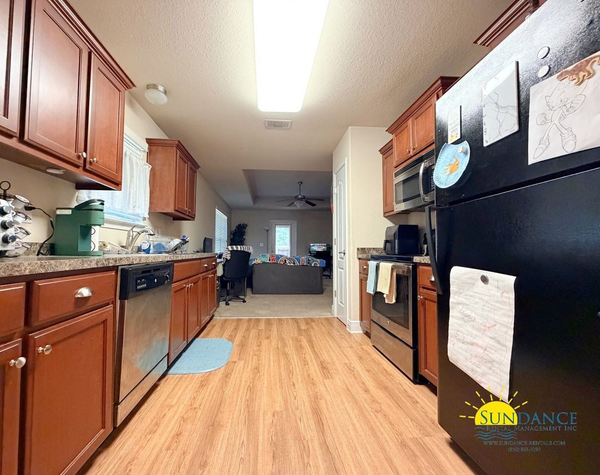 4194 Roosevelt Way - Photo 4 of 22