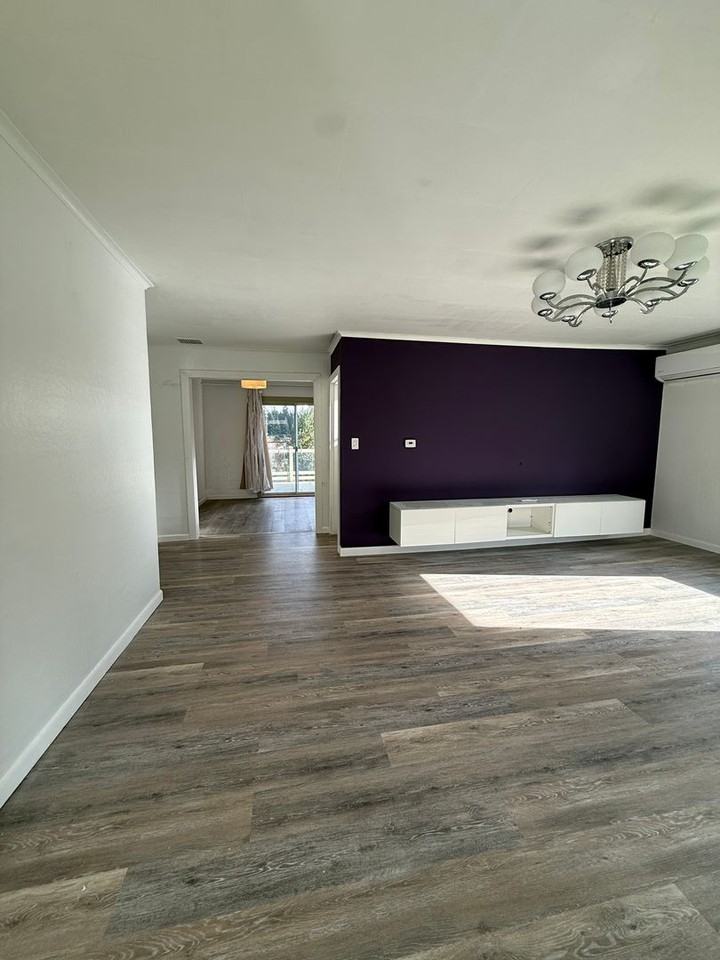 6023 Dexter Ave - Photo 3 of 22