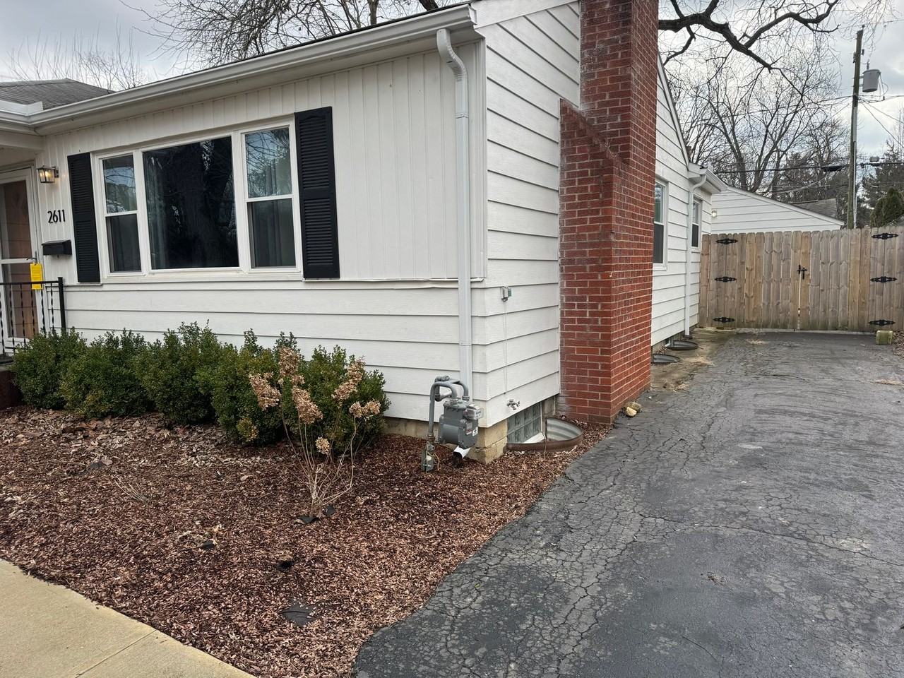 2611 Shrewsbury Rd - Photo 2 of 19