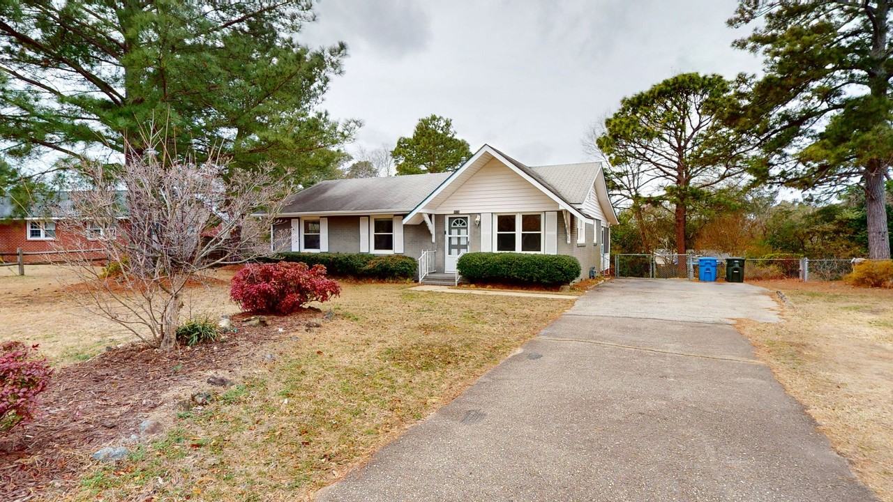 4020 Welmont Dr - Photo 2 of 23