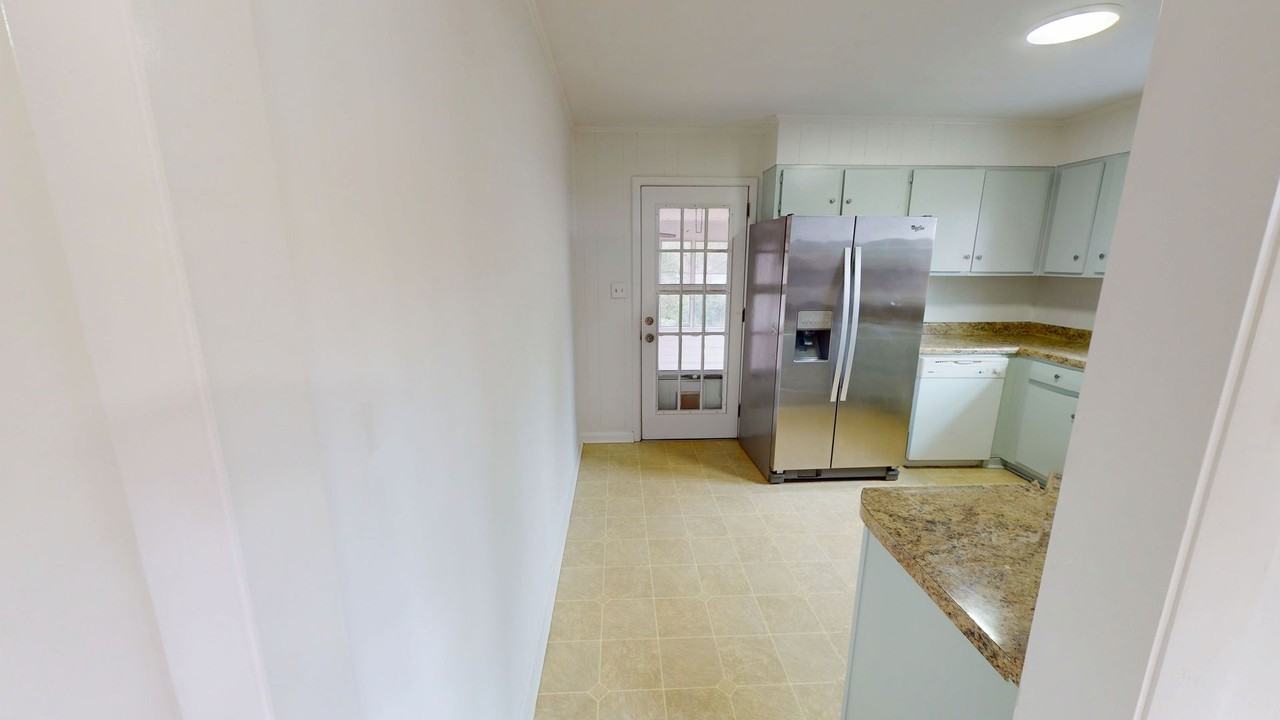 4020 Welmont Dr - Photo 5 of 23