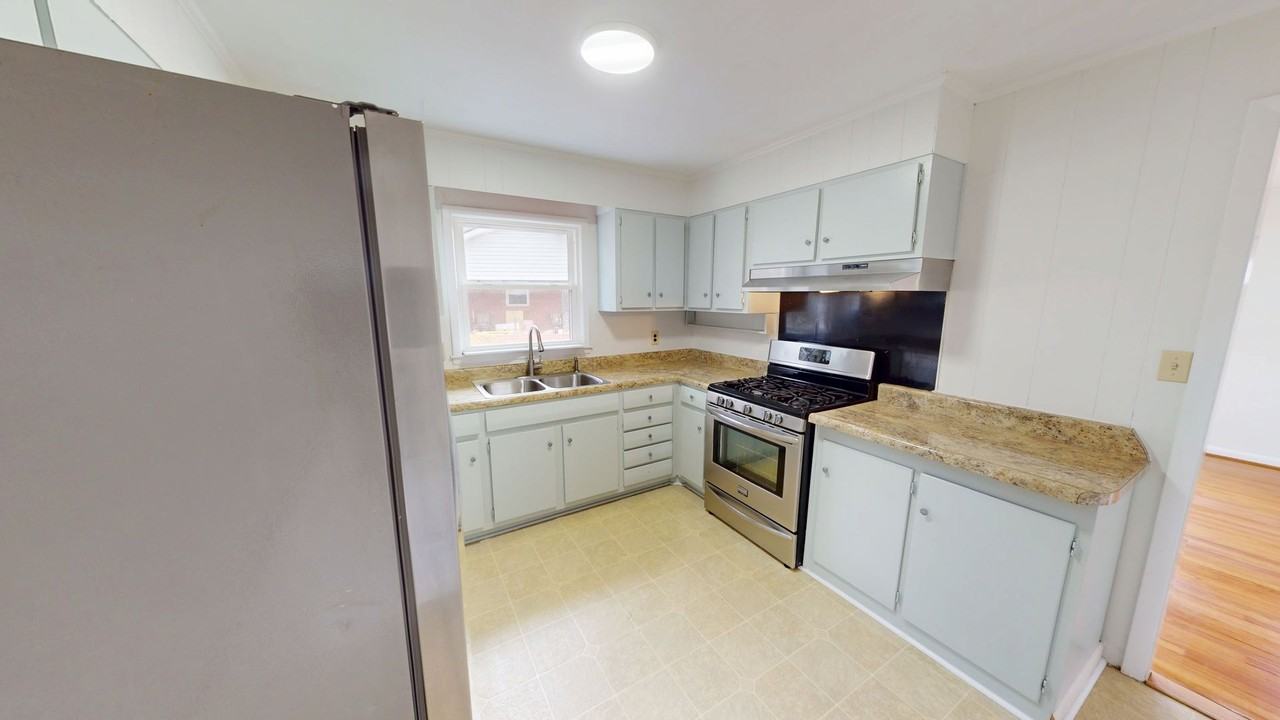 4020 Welmont Dr - Photo 6 of 23