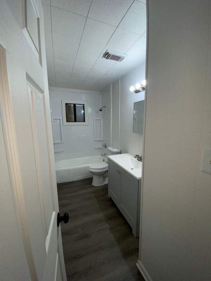 1614 Parklane Dr - Photo 4 of 10