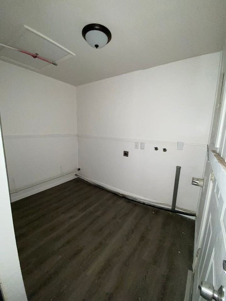 1614 Parklane Dr - Photo 5 of 10