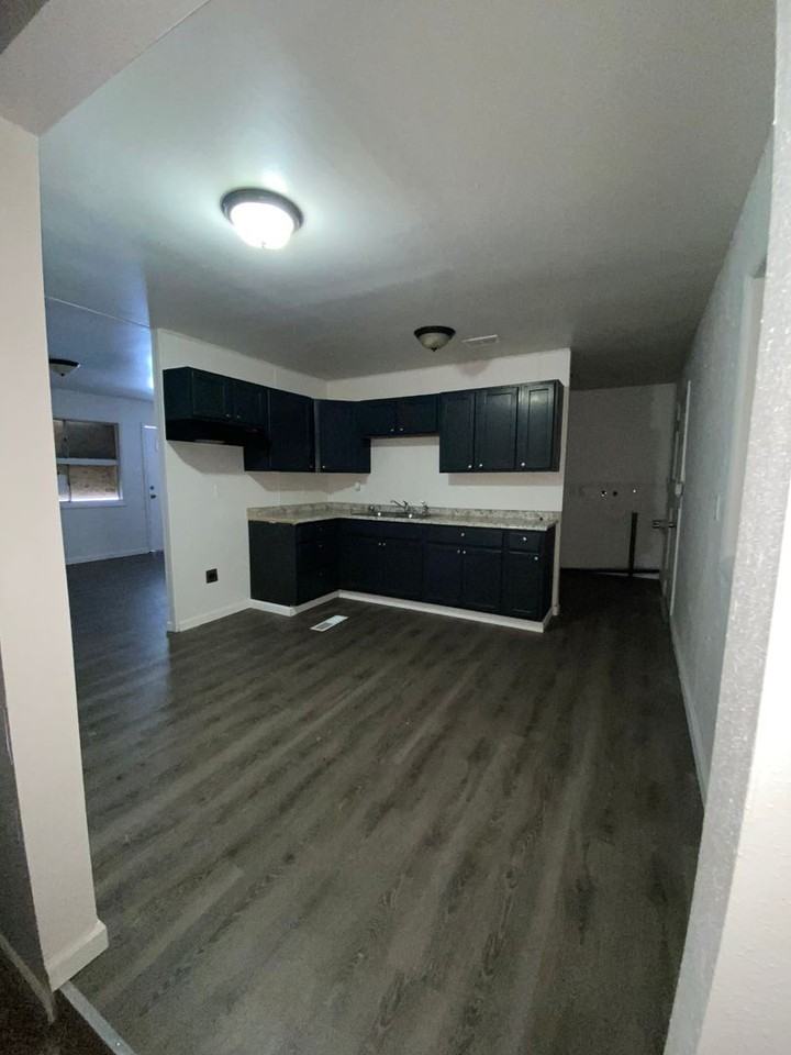 1614 Parklane Dr - Photo 6 of 10