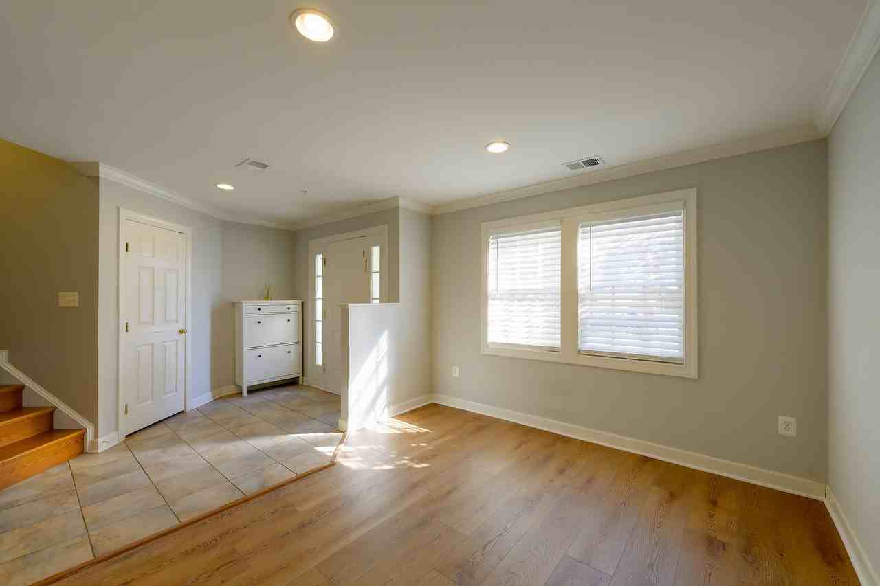 3932 Shawfield Ln - Photo 7 of 50