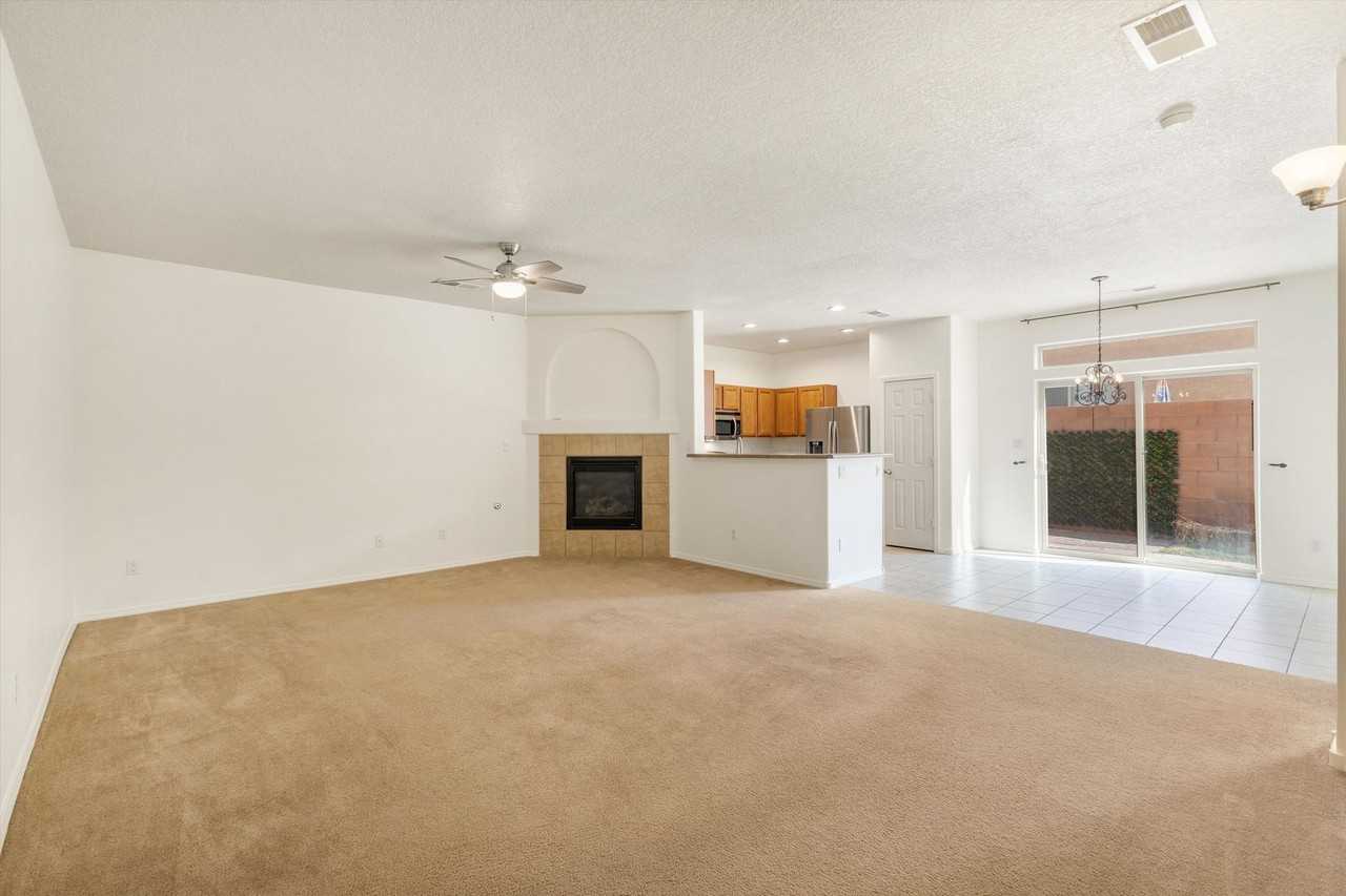 2246 Cortina Loop Se - Photo 7 of 27