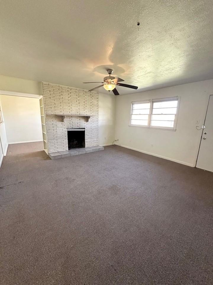 1200 Royalty Ave - Photo 2 of 11