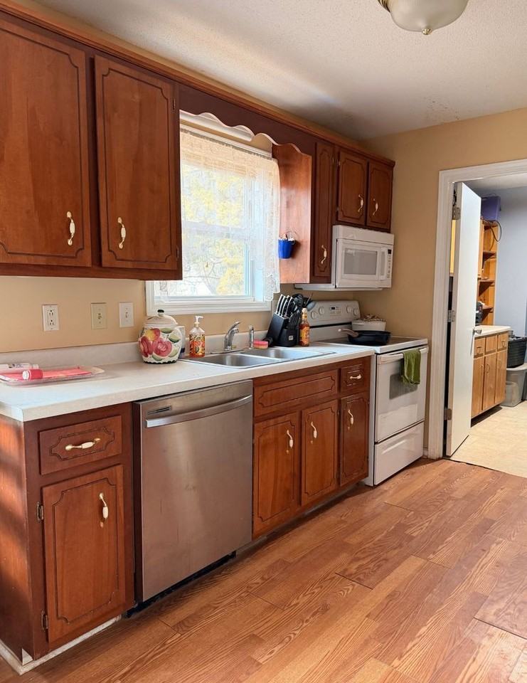 2822 Nat Hoosier Ln - Photo 2 of 3