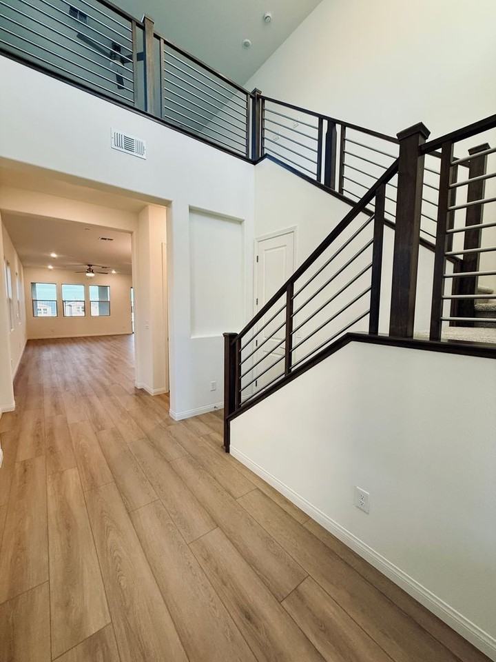 520 La Vista Acres Ln - Photo 3 of 47