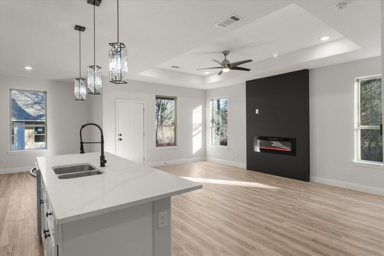 202 Morning Dove Rd - Photo 3 of 17