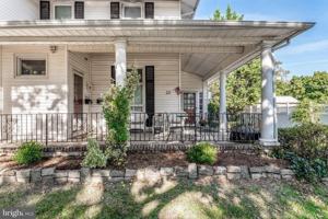 featured image of 23 W Ridley Ave