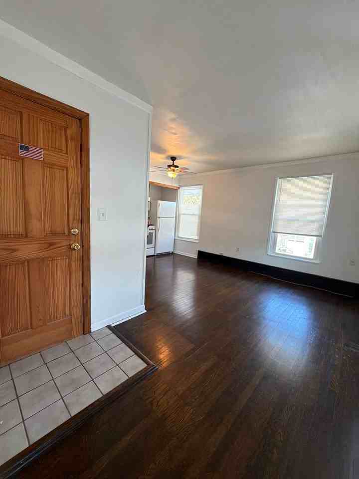 23 W. Ridley Ave – 2nd Floor Back Unit - Photo 7 of 50