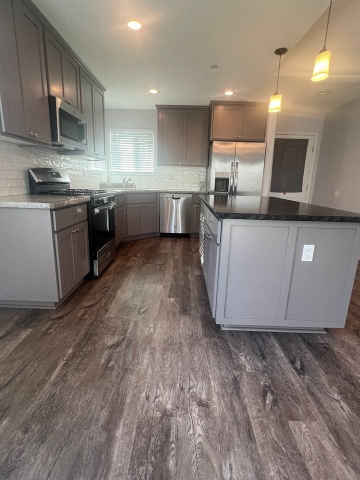 1547 Lacey Ln - Photo 3 of 17