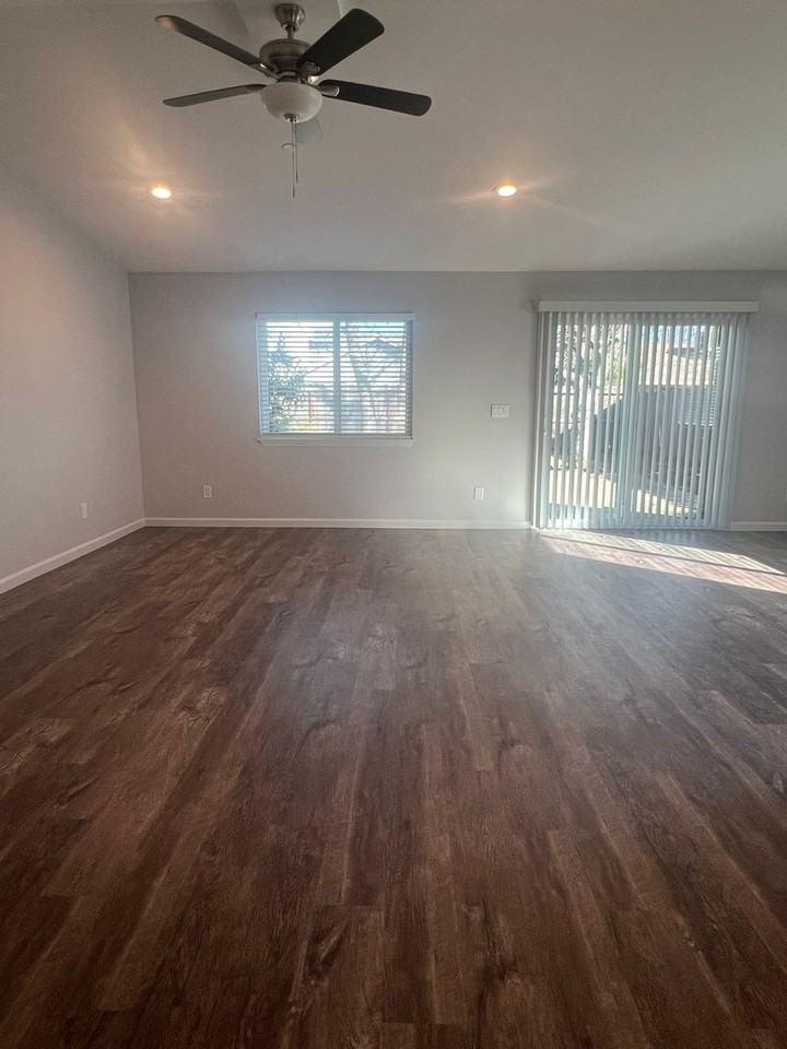 1547 Lacey Ln - Photo 4 of 17