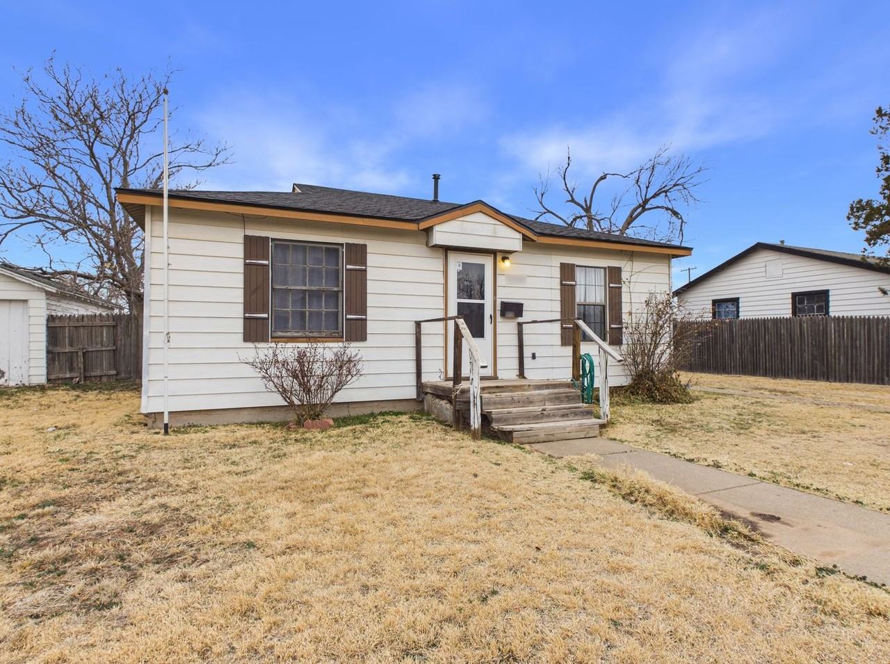 4004 S Hayden St - Photo 3 of 28