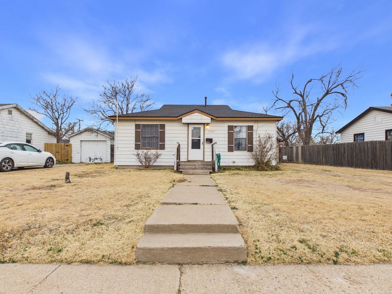 4004 S Hayden St - Photo 4 of 28