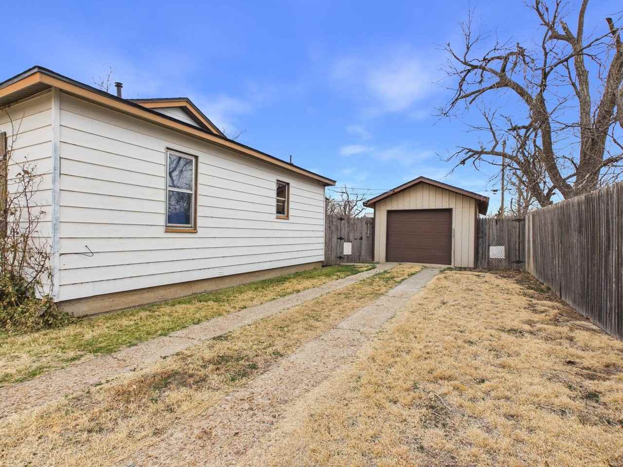 4004 S Hayden St - Photo 6 of 28