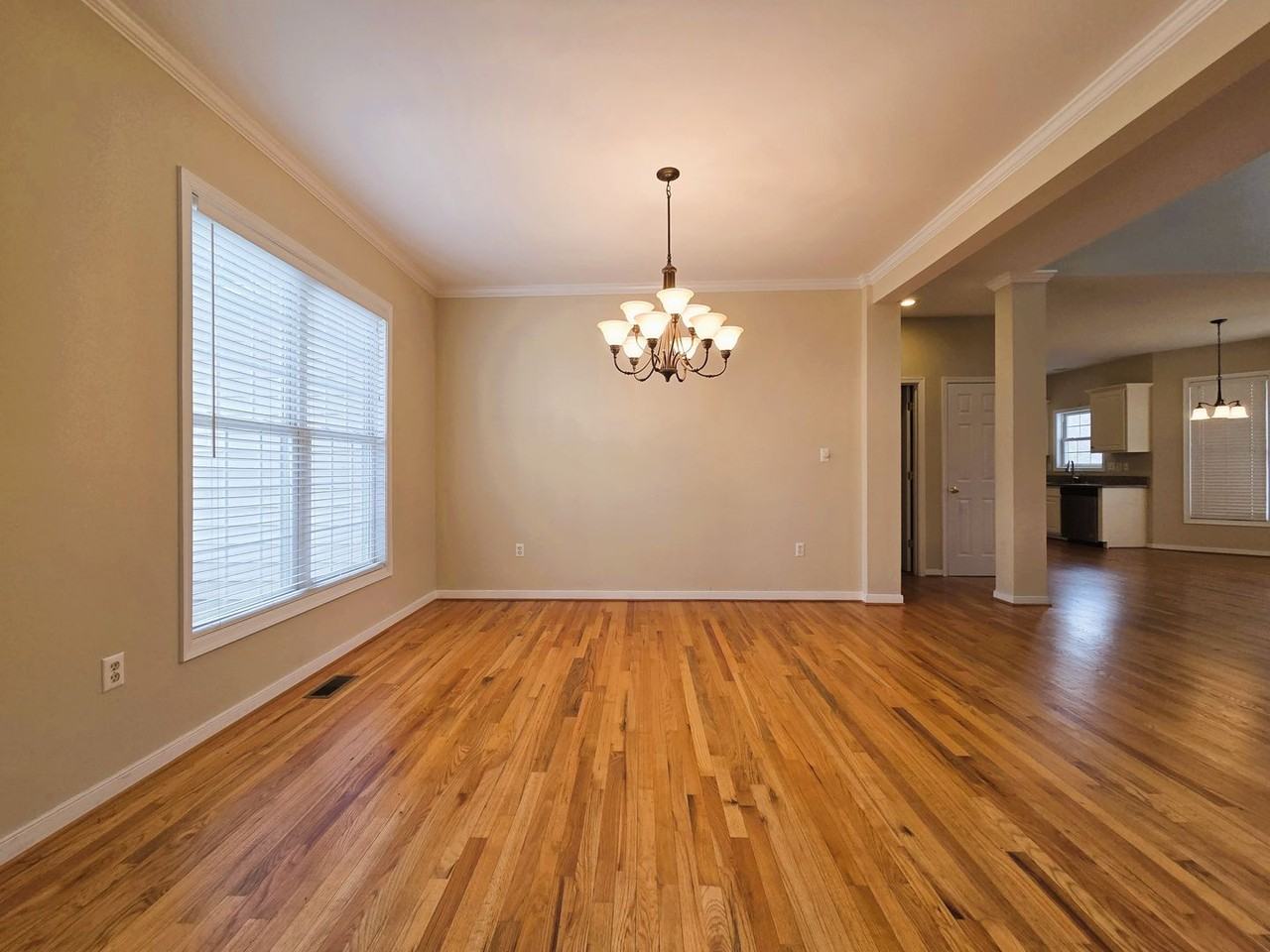 8542 Sunningdale Ter - Photo 4 of 40