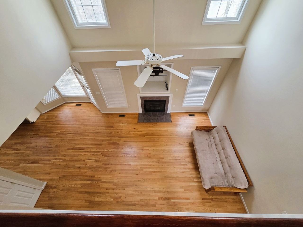 8542 Sunningdale Ter - Photo 7 of 40