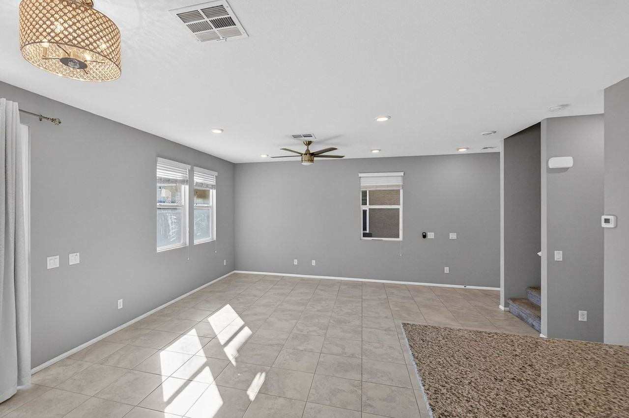 7144 Anchor Terrace St - Photo 3 of 26