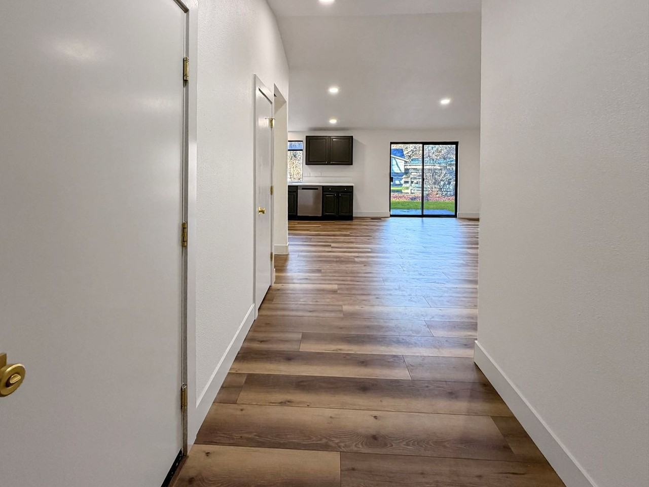 4017 S Minuteman Way - Photo 4 of 18