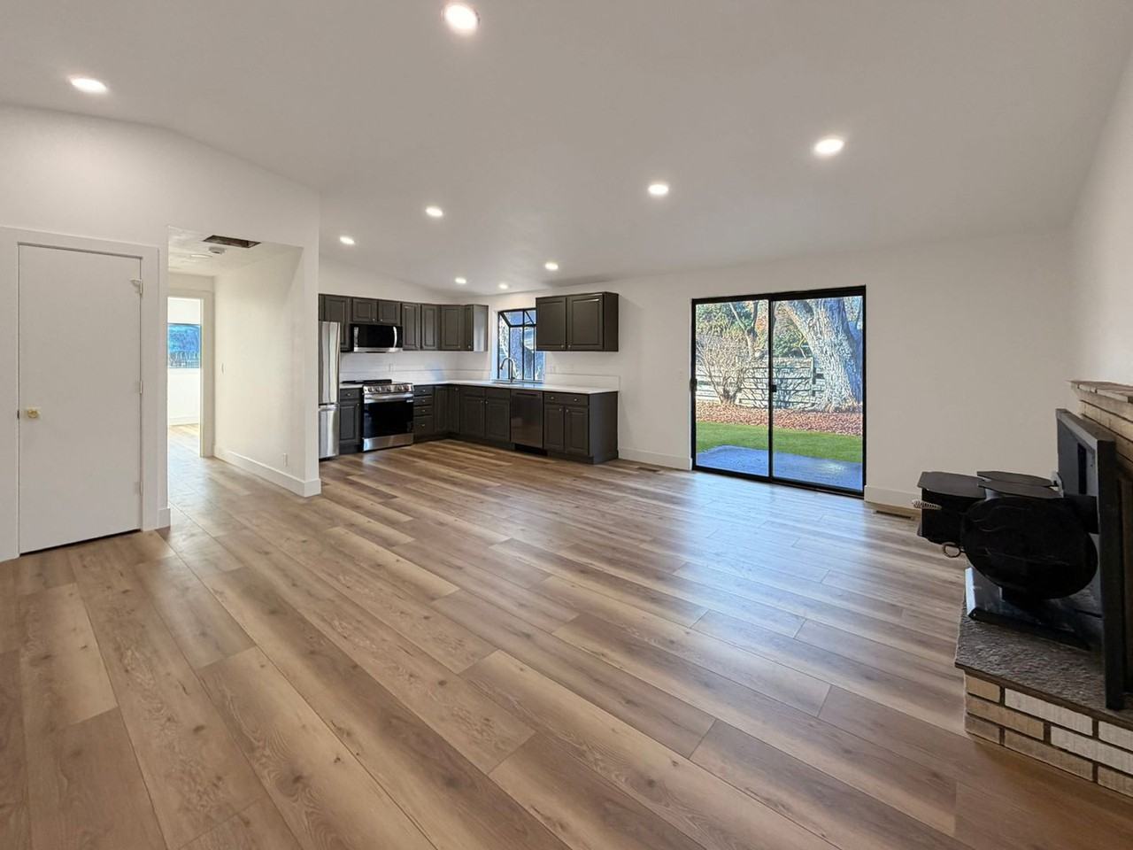 4017 S Minuteman Way - Photo 6 of 18