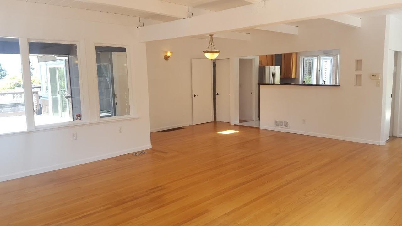 2415 Eunice St - Photo 5 of 30