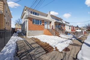 featured image of 147-20 226th St