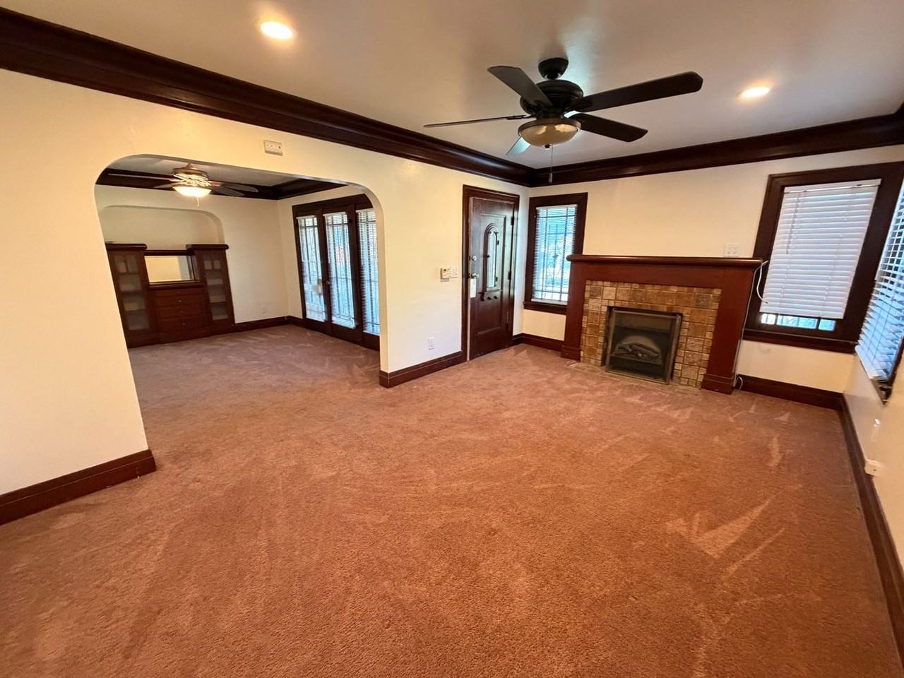 4914 10th Ave - Photo 2 of 14