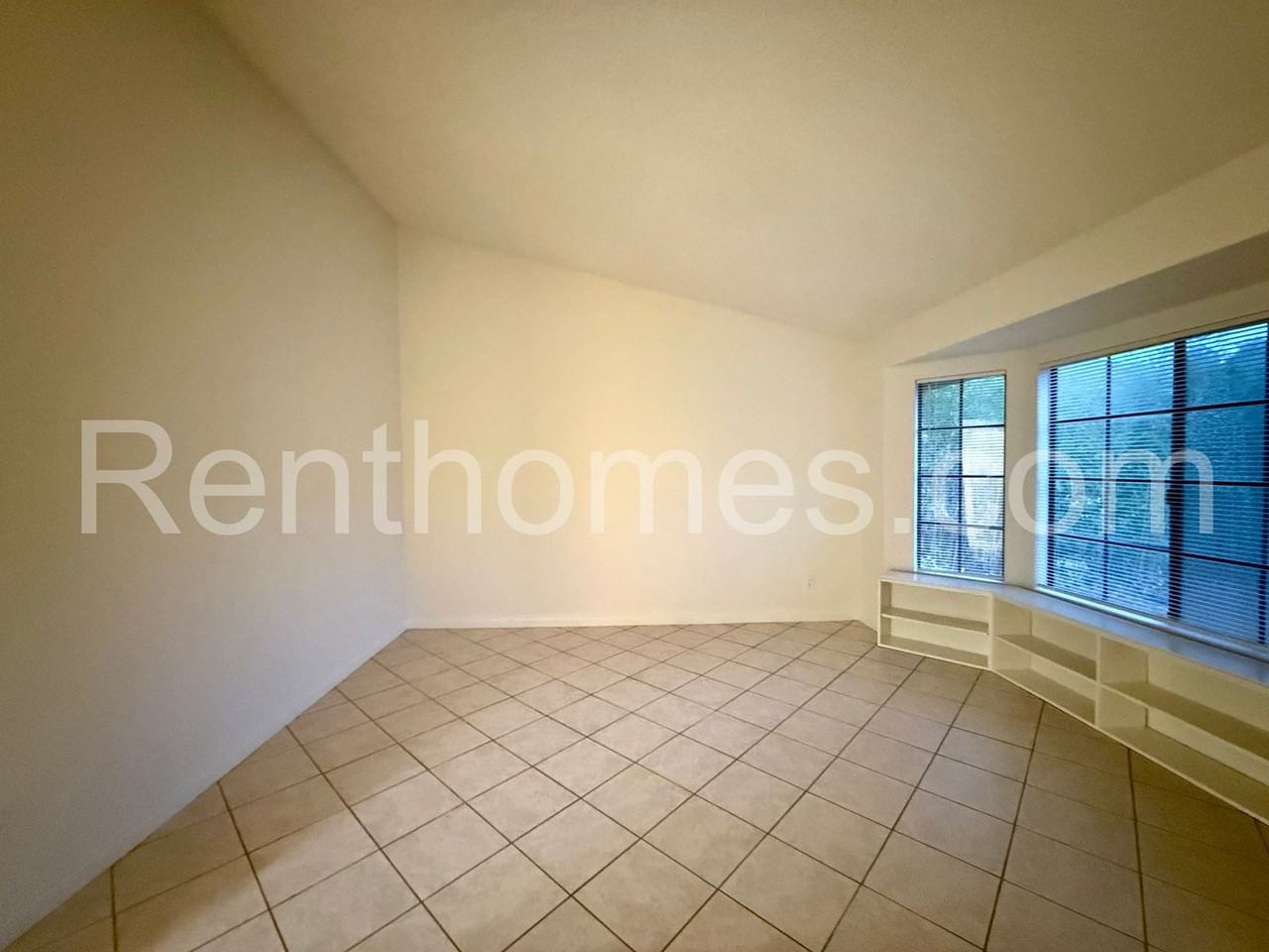 9937 Dauntless St - Photo 2 of 15