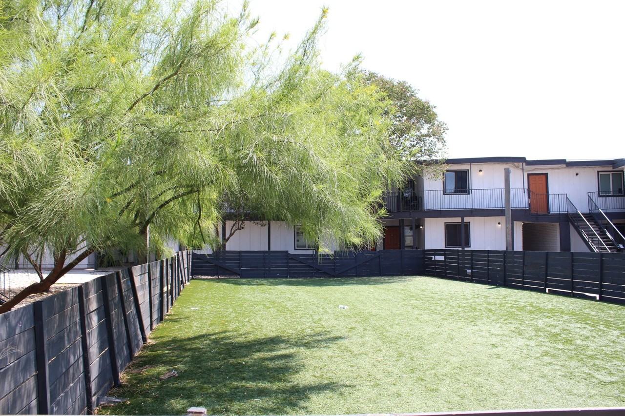 Villas at Mueller - Photo 3 of 27