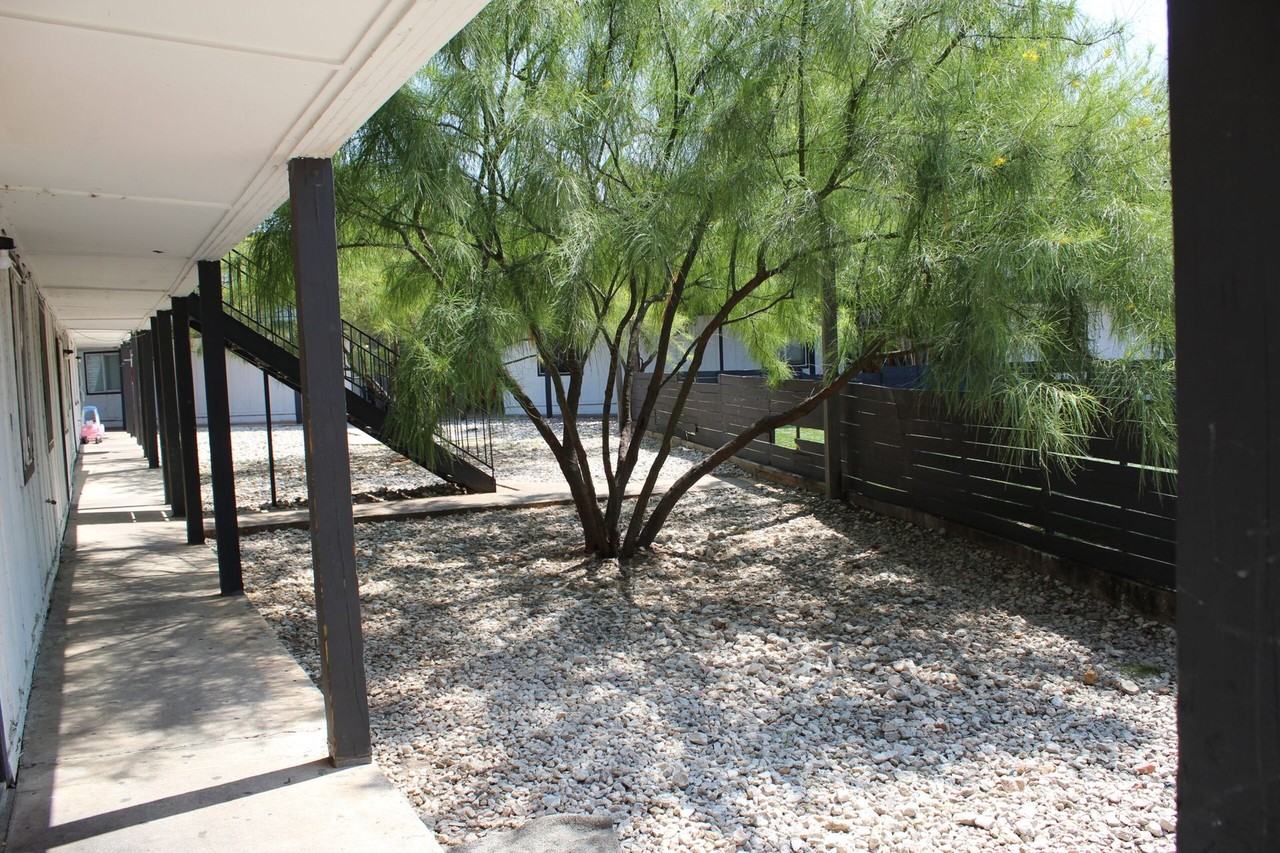 Villas at Mueller - Photo 6 of 27