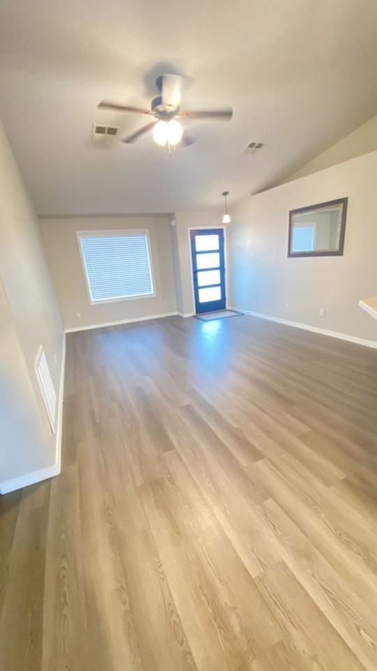 3813 Bismark Ave - Photo 2 of 24