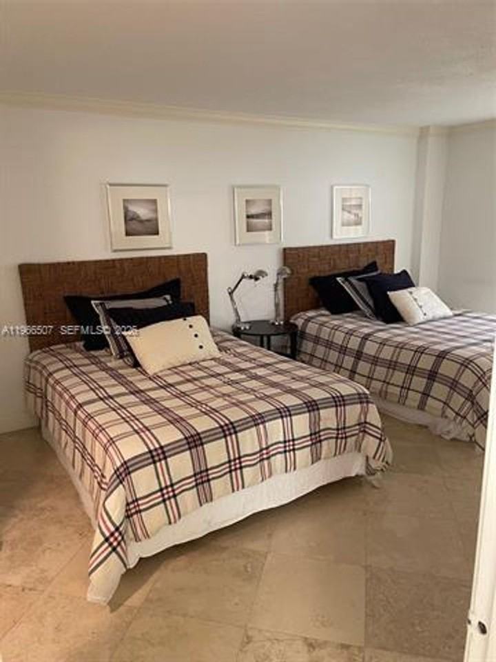 5555 5555 Collins Ave appt 7Z - Photo 6 of 12