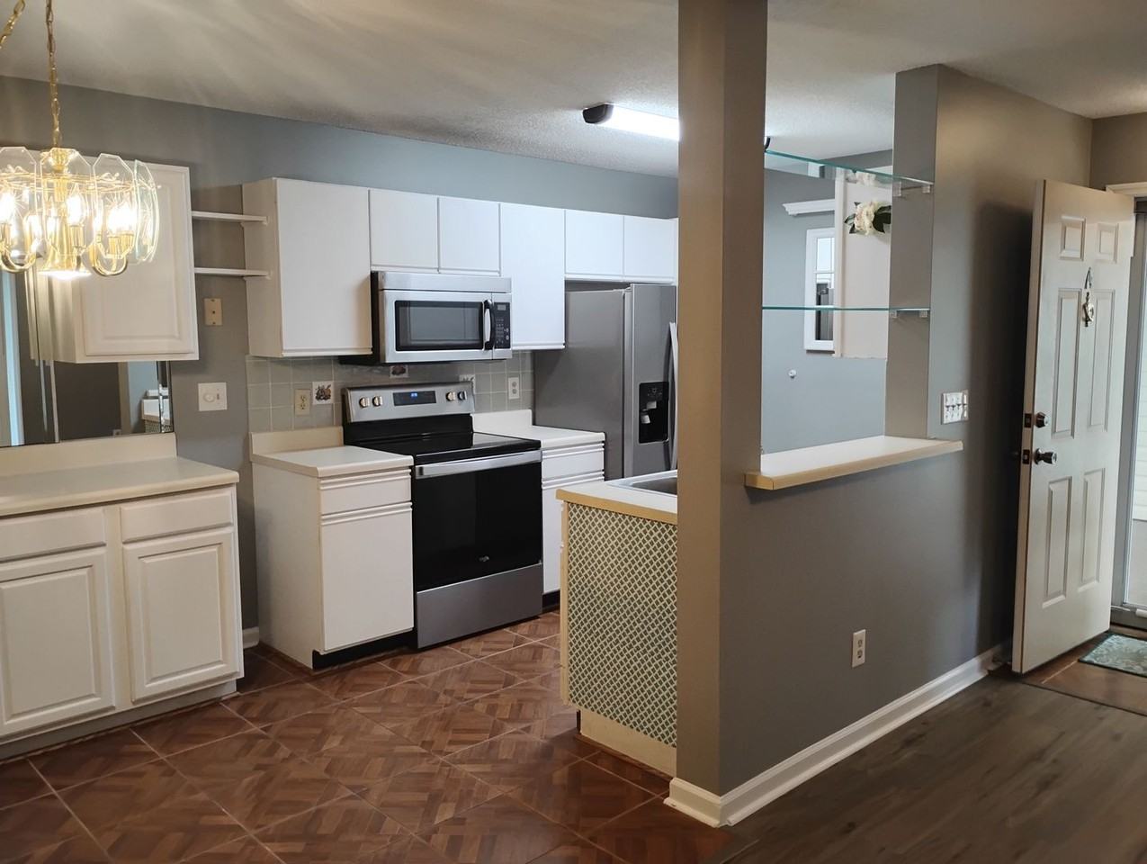 2226 Huntingdon Dr - Photo 4 of 16