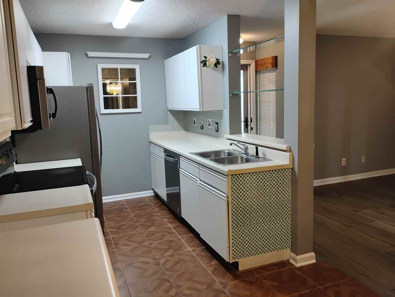 2226 Huntingdon Dr - Photo 5 of 16