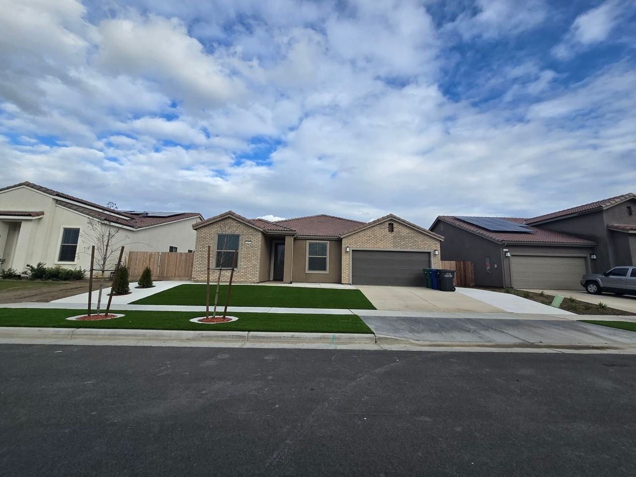 1455 N Frontier St - Photo 2 of 23