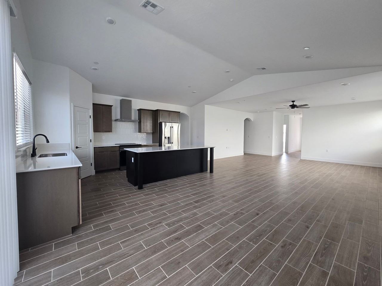 1455 N Frontier St - Photo 5 of 23