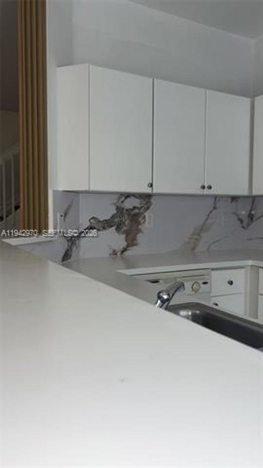 10740 10740 NW 83 St th 6-11 #11 - Photo 3 of 49