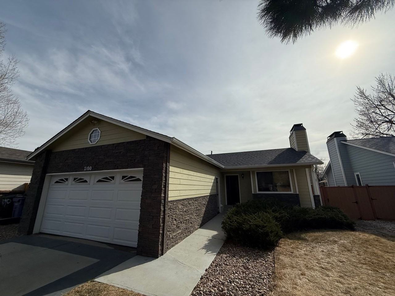 7100 W Yale Ave - Photo 4 of 40