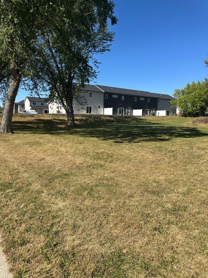 Boone 48-Unit (Country Club) - Photo 2 of 9