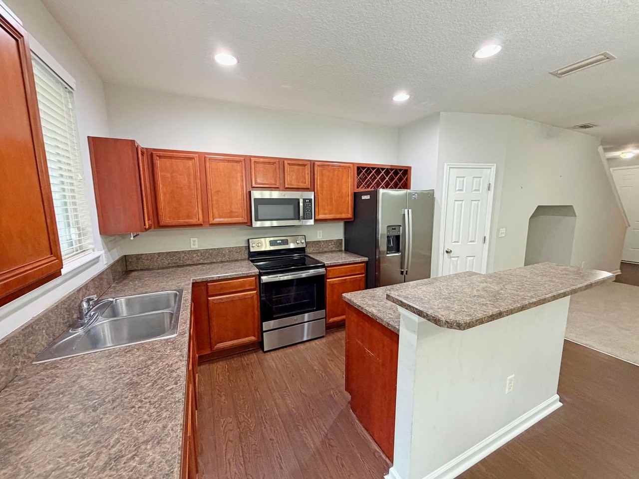 8880 Grassy Bluff Dr - Photo 6 of 21