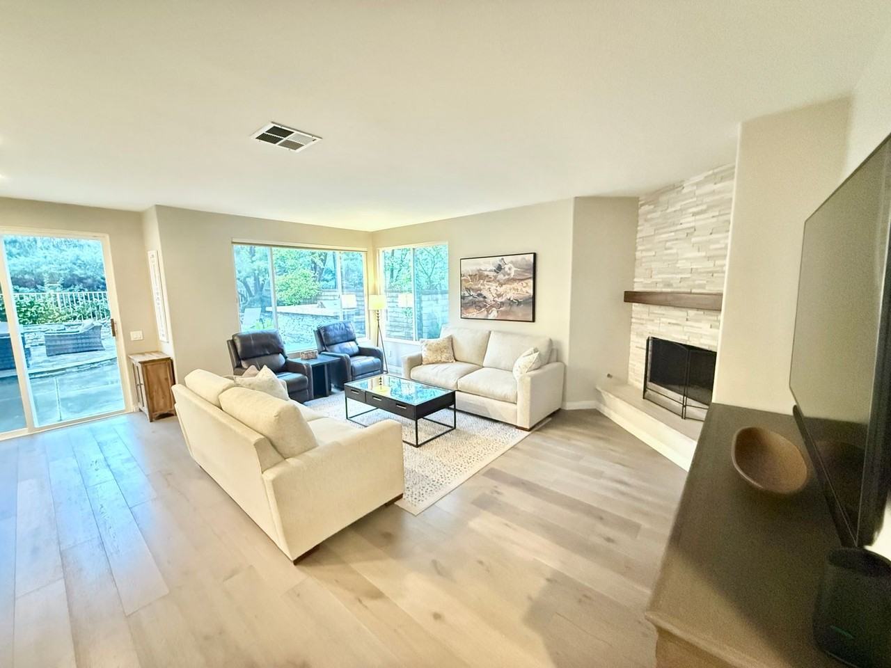 23203 Sorrel Ct - Photo 4 of 37