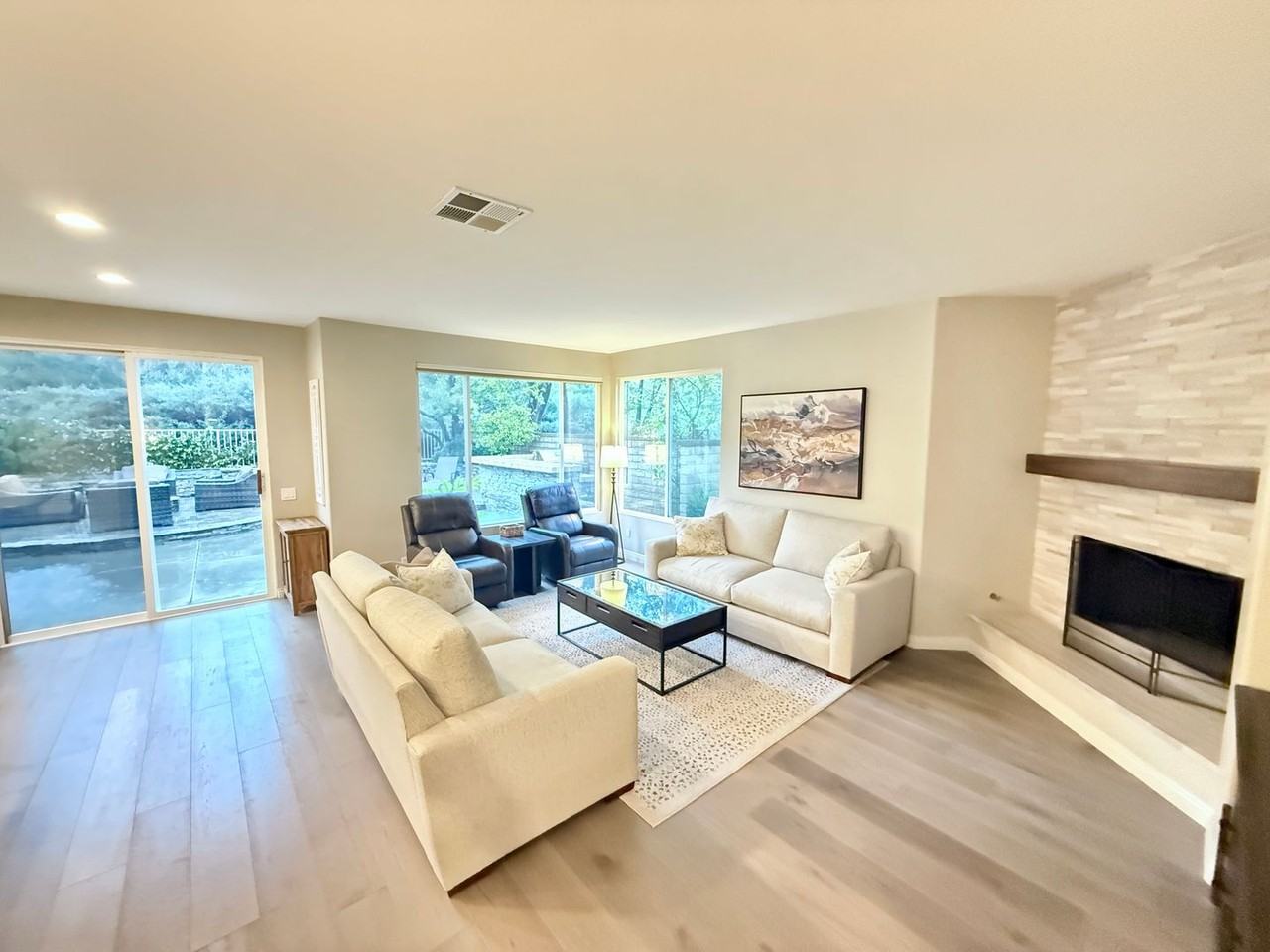 23203 Sorrel Ct - Photo 7 of 37