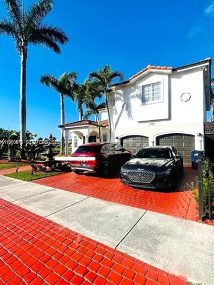 6762 Sw 157th Ct #0 - Photo 2 of 23