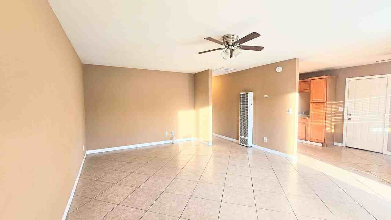 16510 Lakeshore Dr - Photo 5 of 17